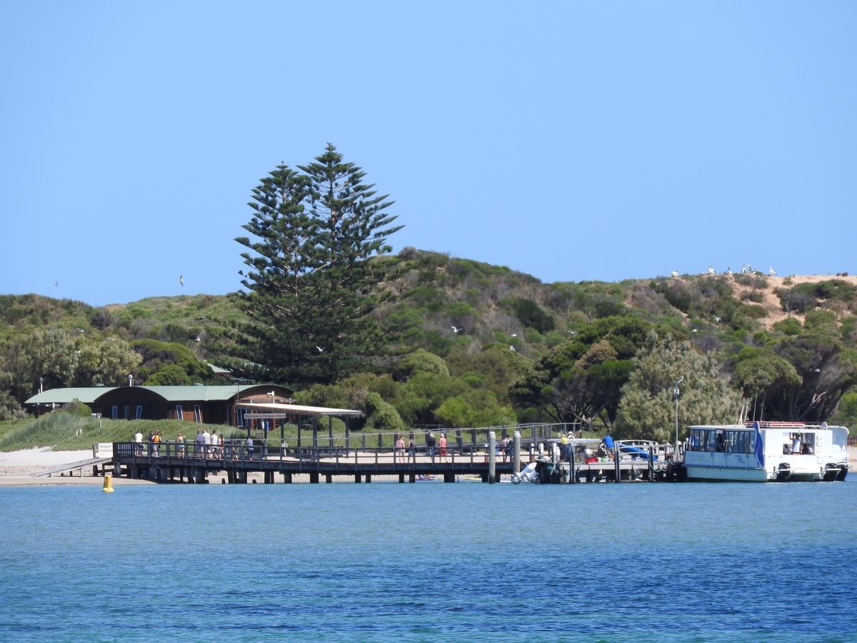 The Royal Dolphin Bed & Breakfast Safety Bay Rockingham Dış mekan fotoğraf
